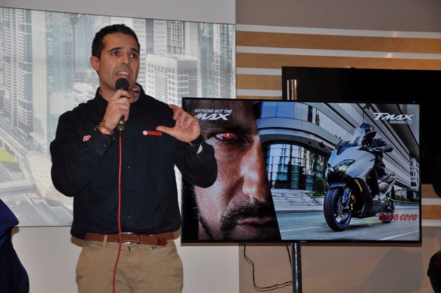 presentación yamaha tmax 560 04 presentación tmax 560 zona cero
