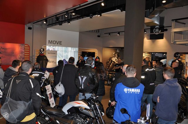 presentación yamaha tmax 560 07