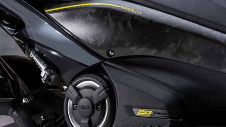 tmax 560 20th aniversario 04