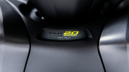 tmax 560 20th aniversario 17