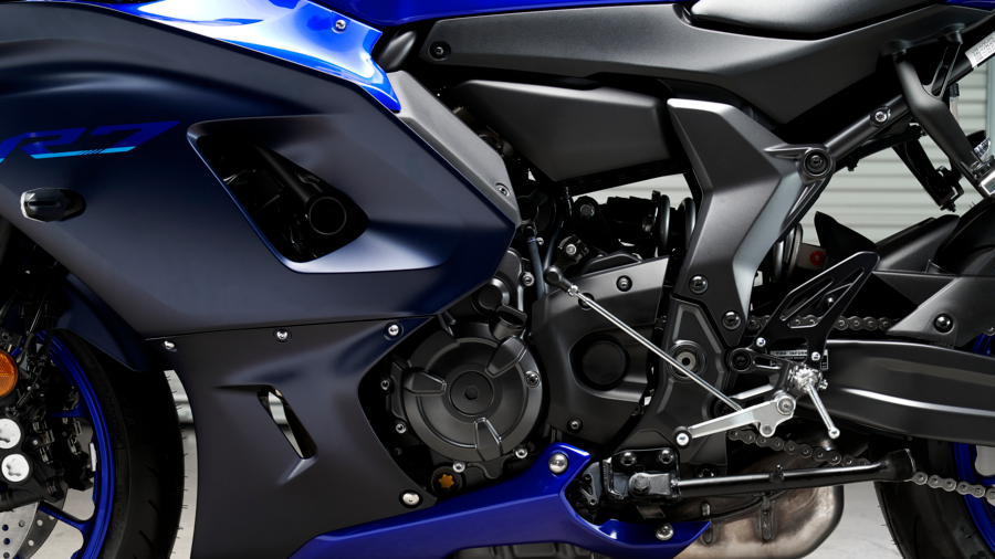 YAMAHA R7 2021 04 YAMAHA R7 2021 04