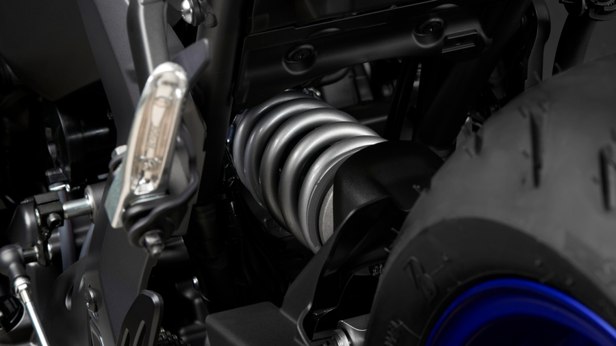 YAMAHA R7 2021 07 YAMAHA R7 2021 07
