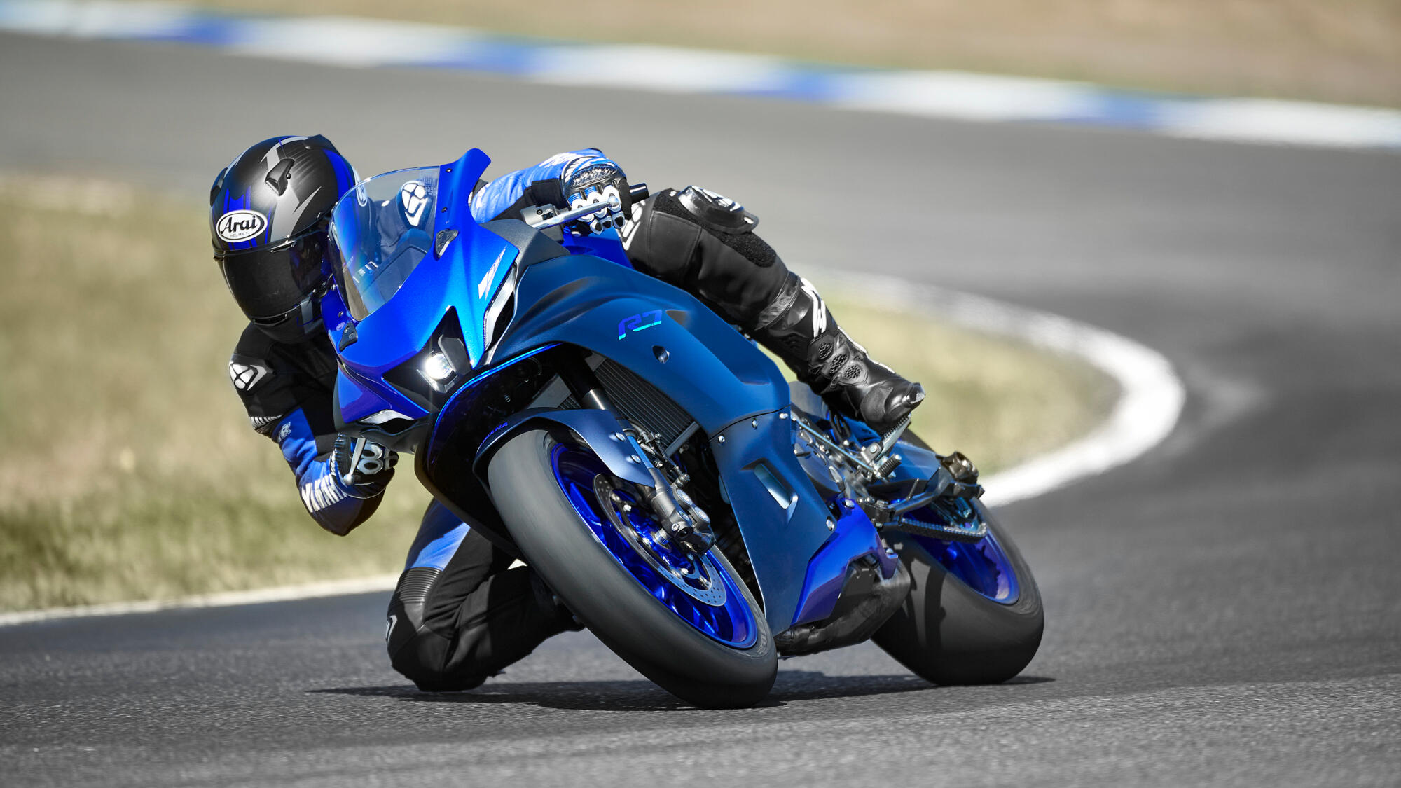 YAMAHA R7 2021 24